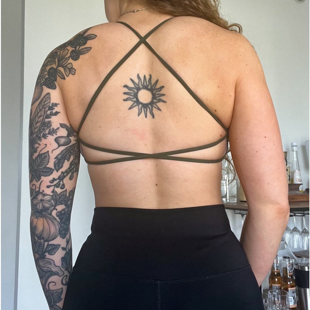 MOOSLOVER Natural Green Strappy Sports Bra in Size S | cup pads not included